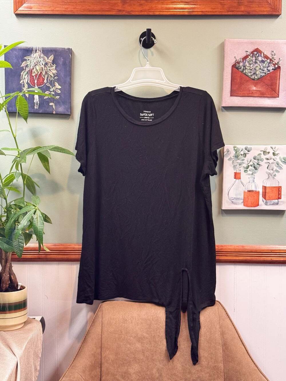 Torrid Super Soft Knits Black Side-Tie Short Sleeve T-Shirt Size 2